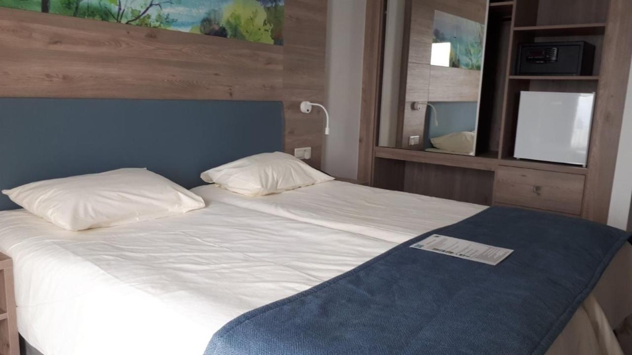Karousos Beach Rooms 아이아 나파 외부 사진